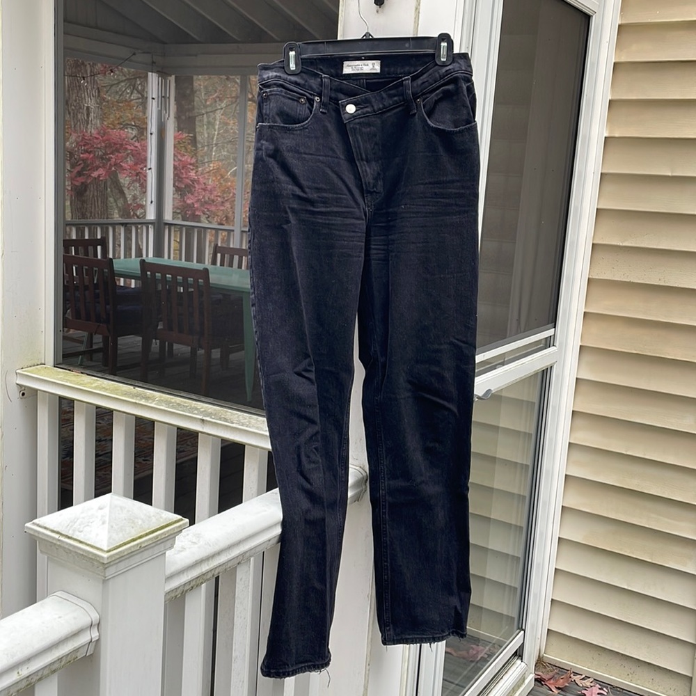 Abercrombie & Fitch Women's 90s Ultra High Rise Straight Jeans